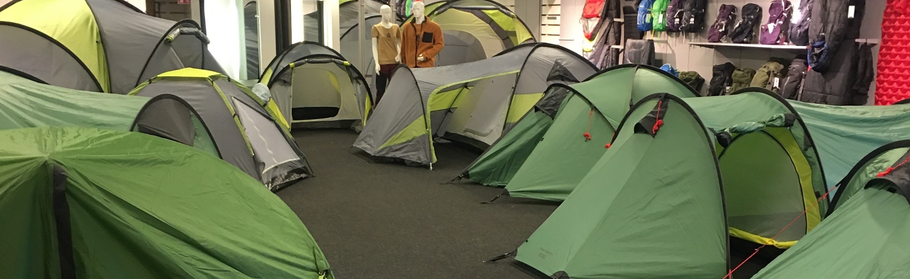 Tältutställning med<br/>15 uppsatta tält